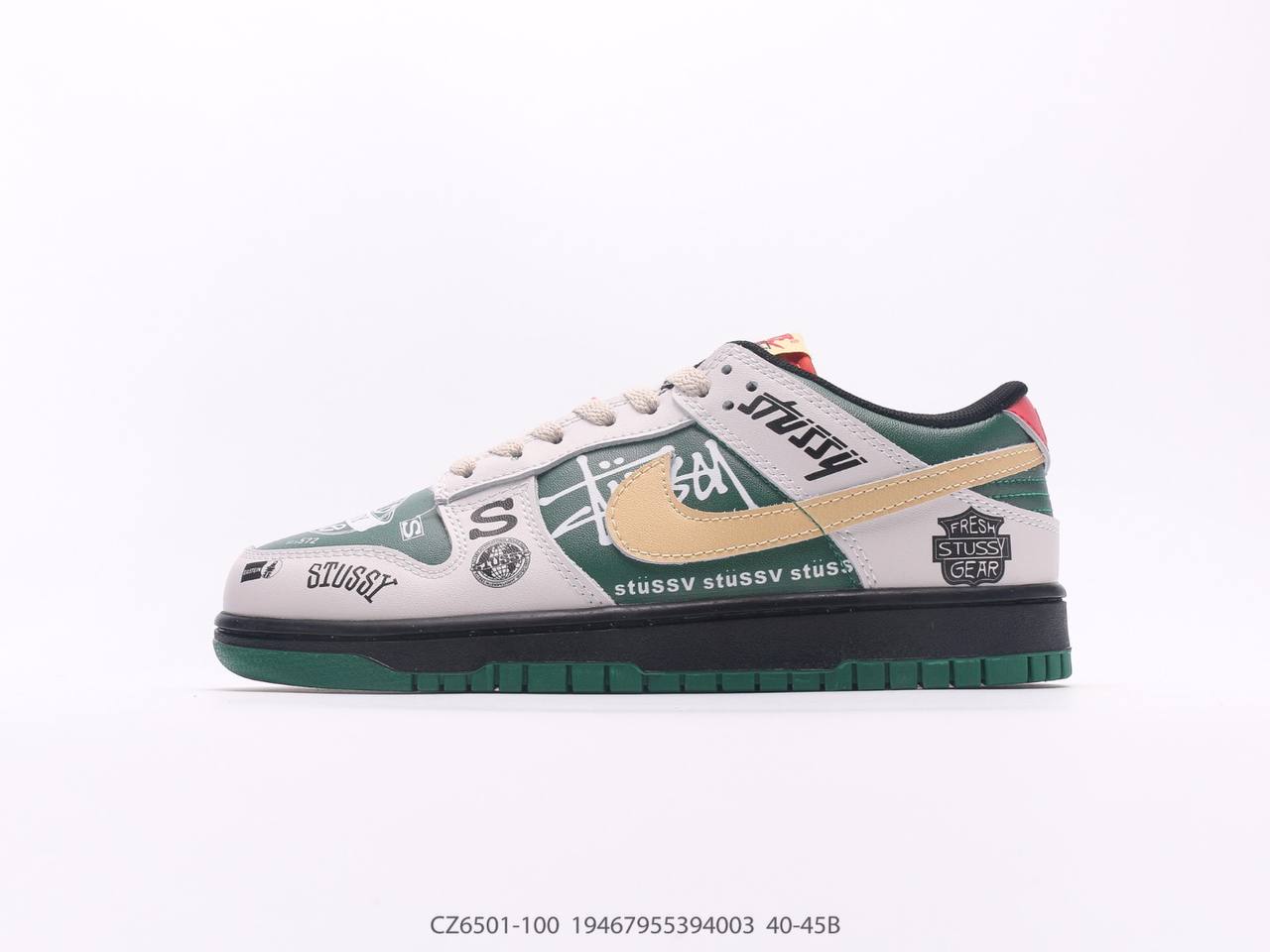 حذاء Nike SB Dunk Low Stussy
