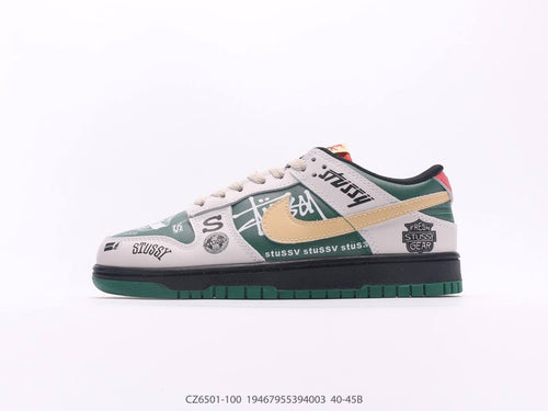 Nike SB Dunk Low Stussy