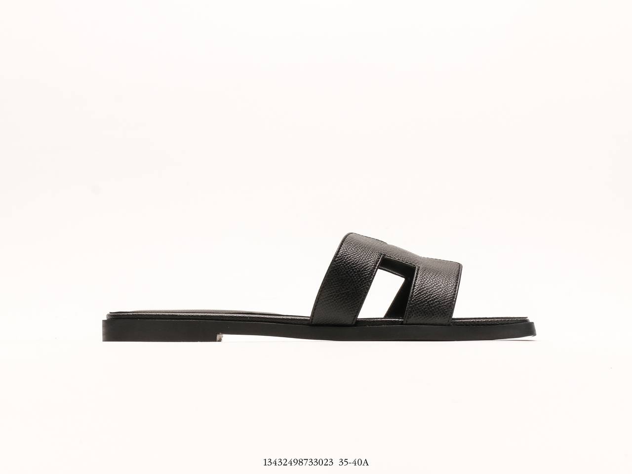 Hermès Chypre Sandal Triple Black