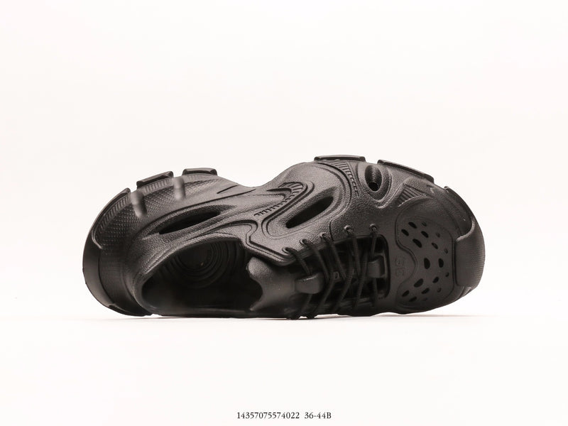 حذاء Balenciaga HD برباط أسود