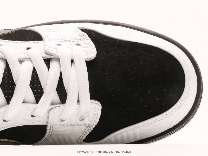 حذاء Nike SB Dunk Low TIGHTBOOTH