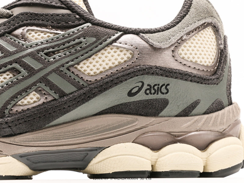 حذاء ASICS GEL-NYC أسود وأخضر