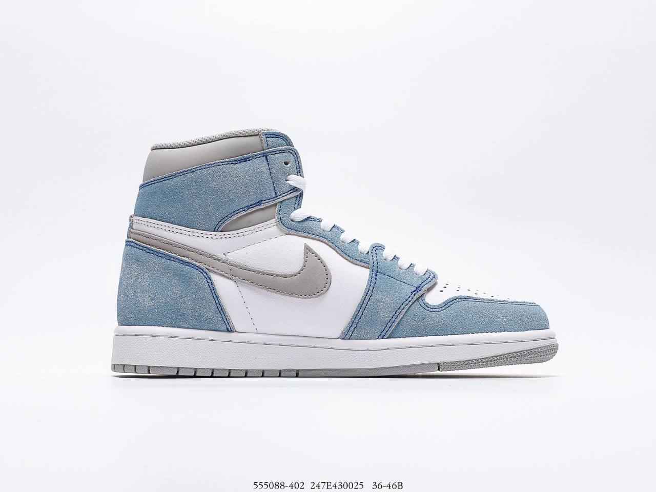 Jordan 1 Retro High OG Hyper Royal Smoke Grey