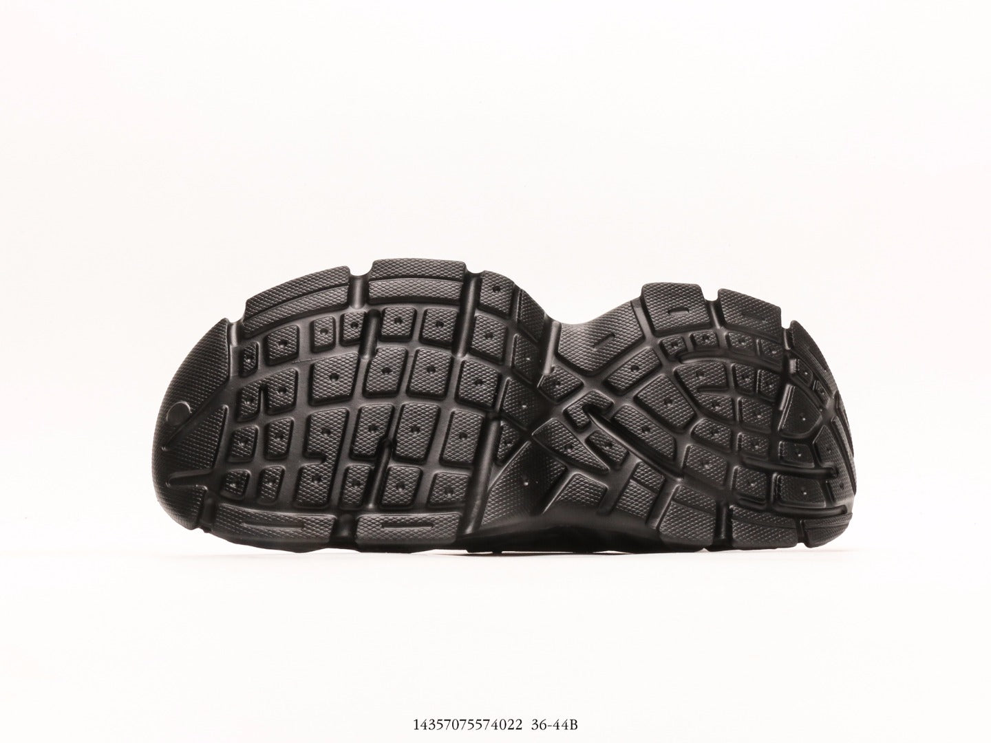 حذاء Balenciaga HD برباط أسود