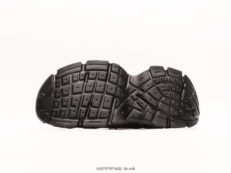 حذاء Balenciaga HD برباط أسود