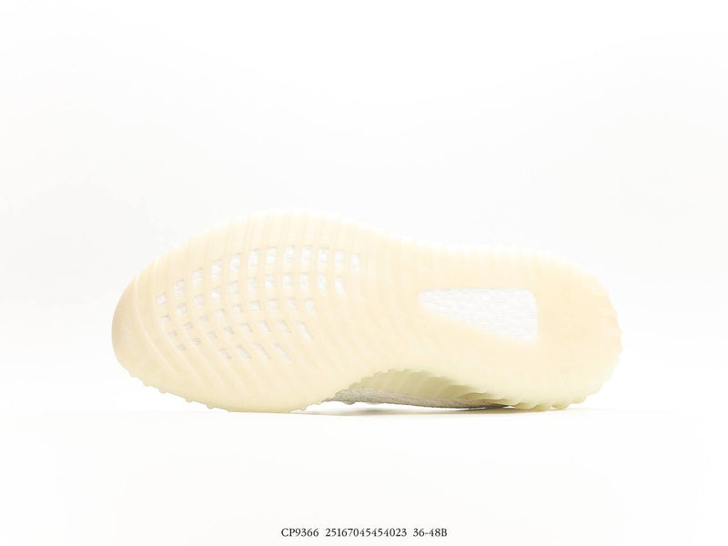 حذاء أديداس ييزي 350 بوست V2 أبيض