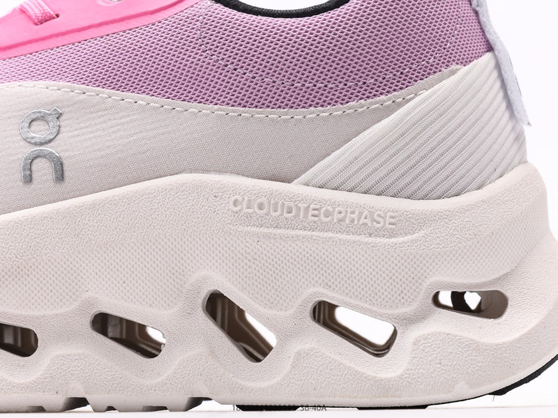 Loewe X Cloudtilt 2 وردي أبيض