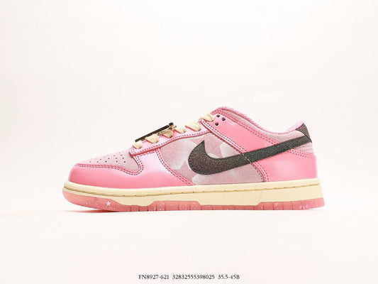 Nike Dunk Low LX Barbie