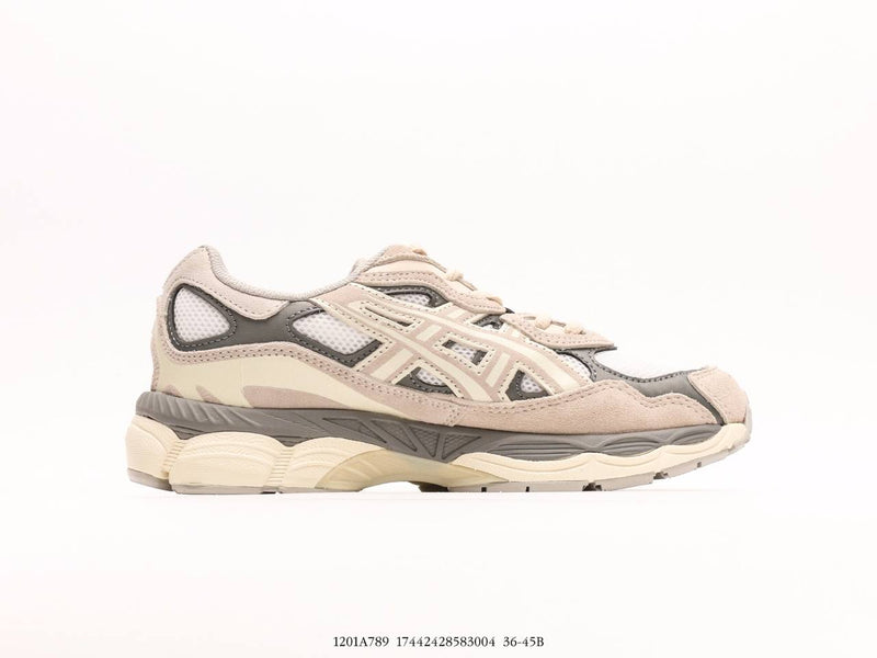 حذاء ASICS GEL-NYC باللون الرمادي الكريمي