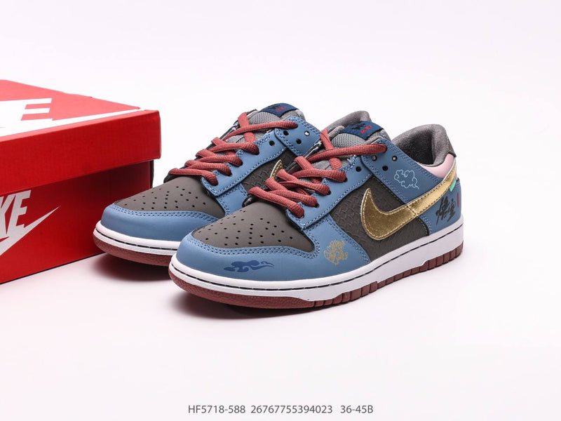 حذاء Nike Dunk Low Black Myth