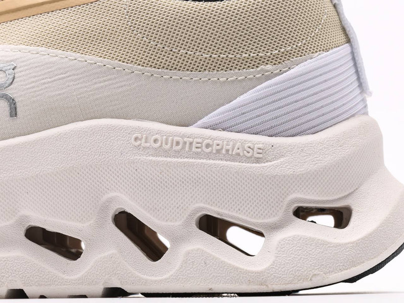 حول تشغيل Cloudtilt 2 Loewe