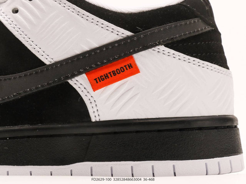 حذاء Nike SB Dunk Low TIGHTBOOTH