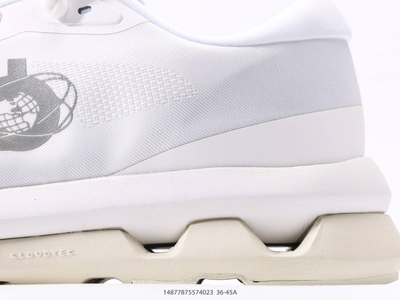 على منطقة سحابة Kith X Kith White Ice