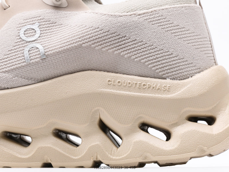 On Running Cloudtilt LOEWE Beige