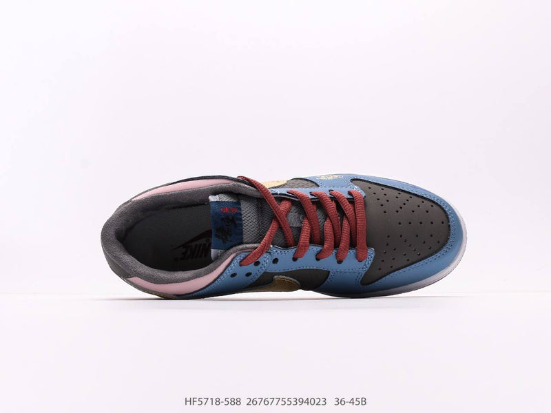حذاء Nike Dunk Low Black Myth