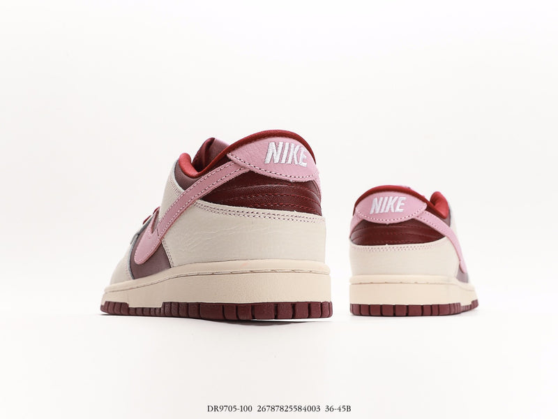 Nike SB Dunk Low "Valentine's Day"