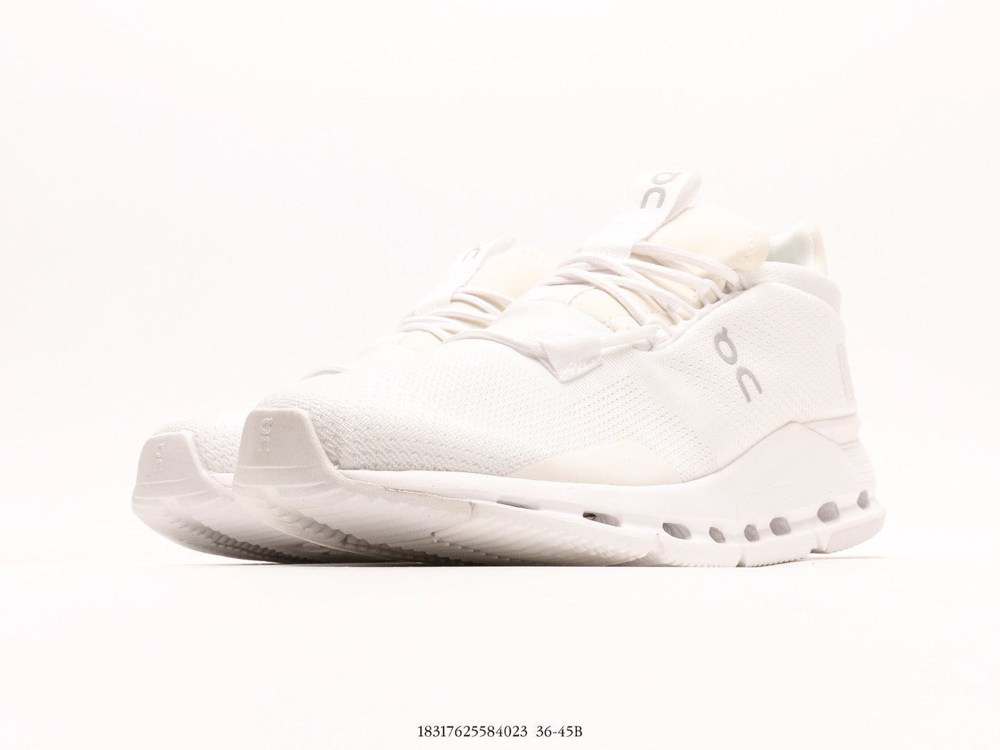 حول تشغيل Cloudnova White