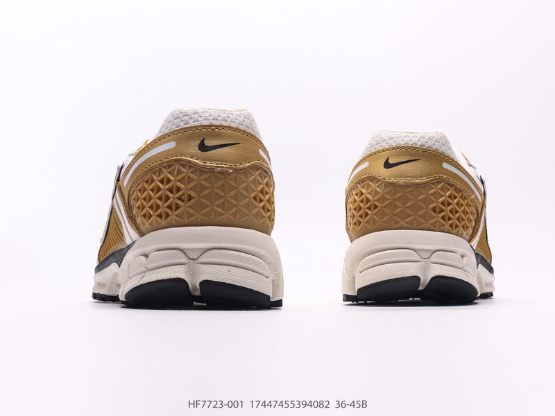حذاء Nike Zoom Vomero 5 باللون الذهبي المعدني