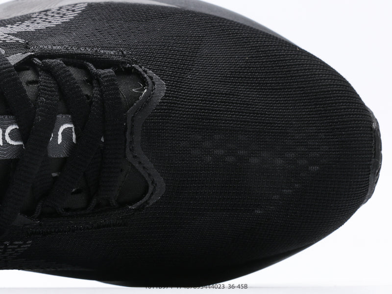 حذاء ASICS نوفابلاست 5 أسود ورمادي