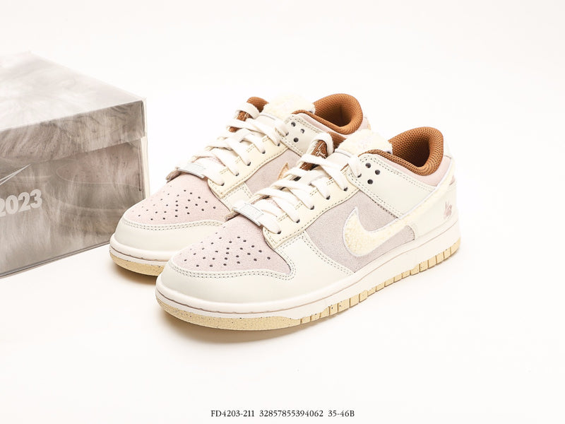 حذاء Nike SB Dunk Low "عام الأرنب" "الحجر الأحفوري"