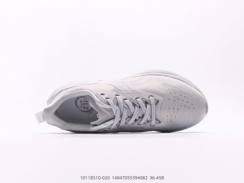 حذاء ASICS Novablast 4