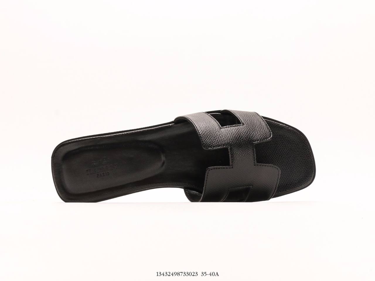 Hermès Chypre Sandal Triple Black