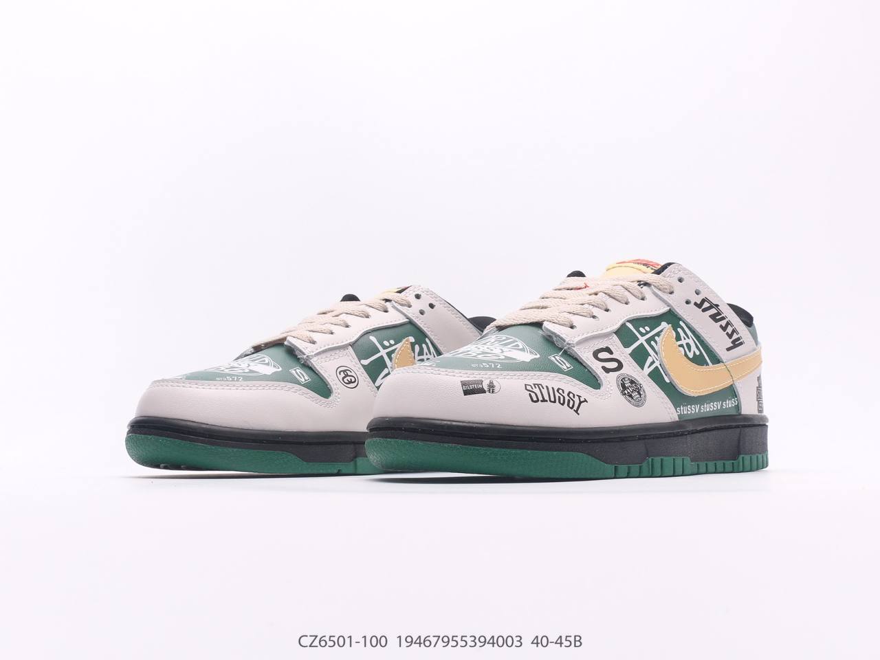 حذاء Nike SB Dunk Low Stussy
