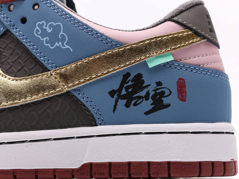 حذاء Nike Dunk Low Black Myth
