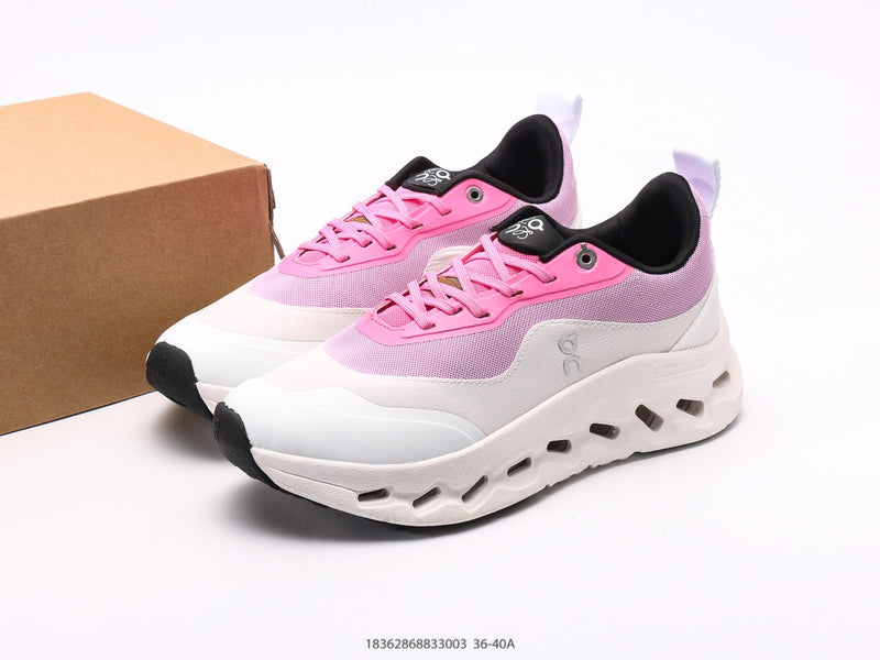 Loewe X Cloudtilt 2 وردي أبيض