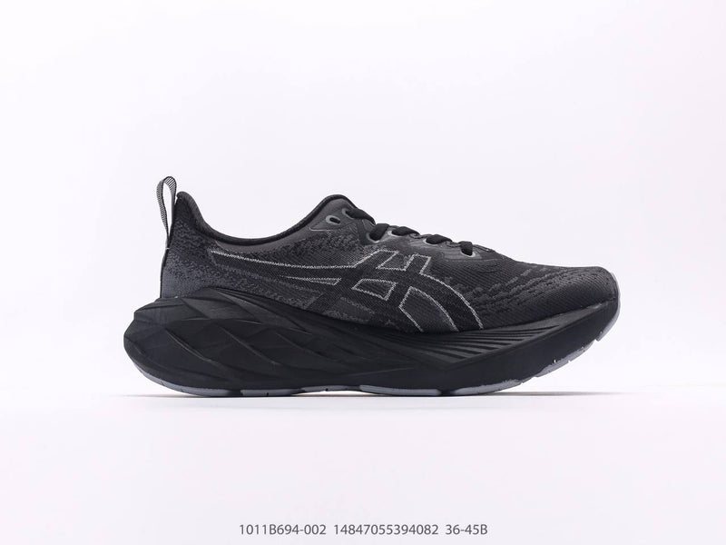 حذاء ASICS Novablast 4