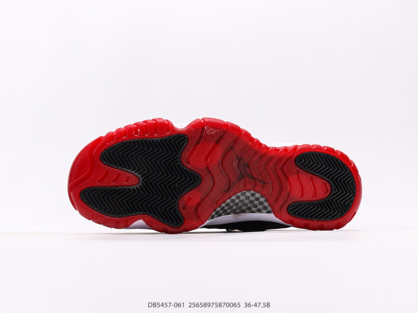 Jordan 11 Retro Playoffs Bred (2019)(GS)