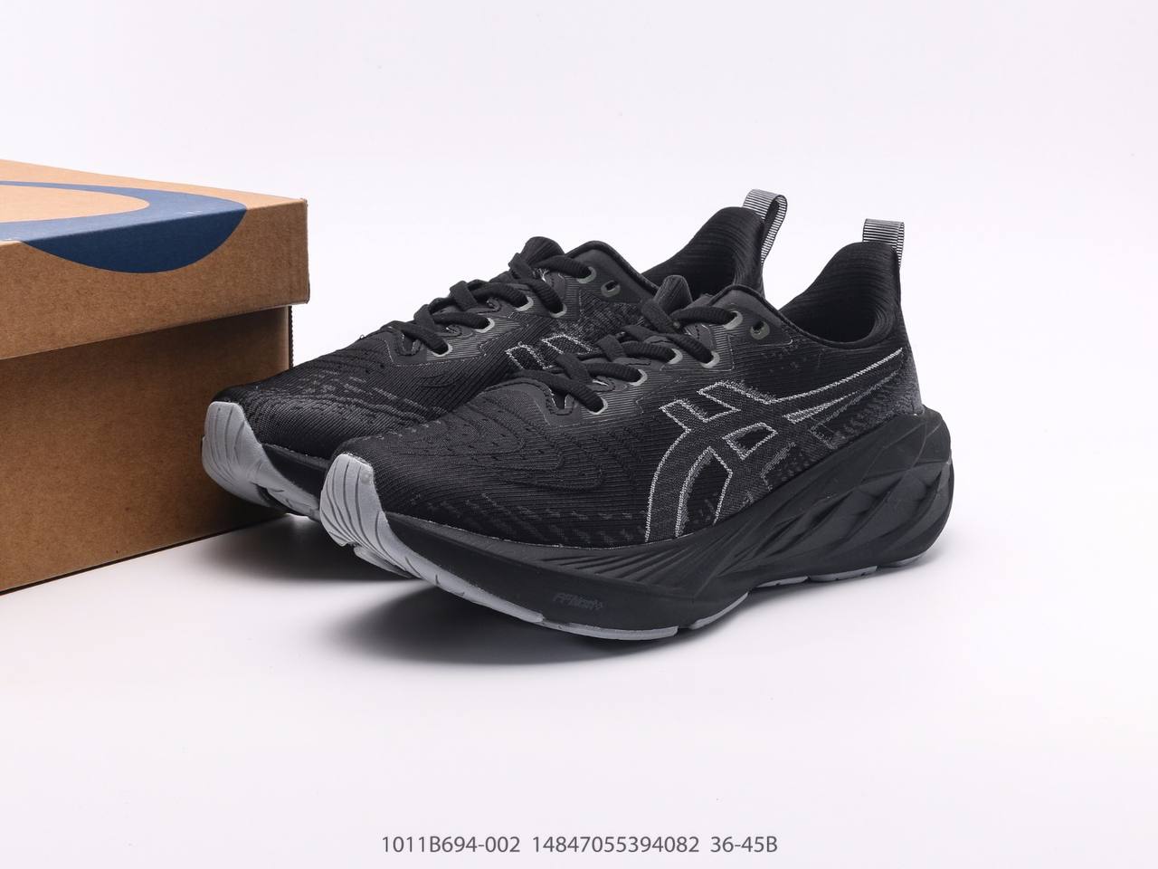 ASICS Novablast 4