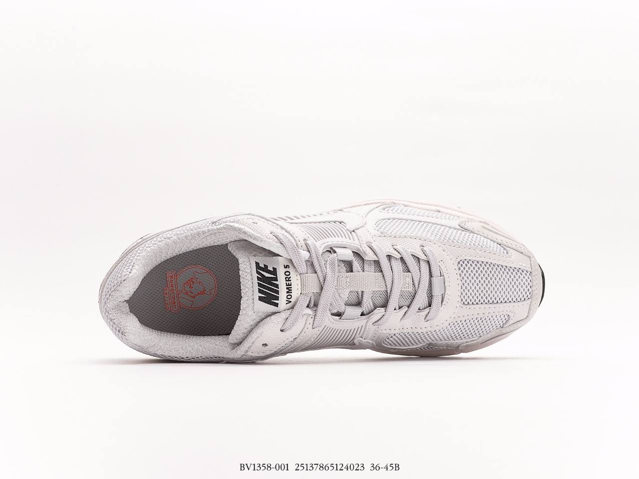 حذاء Nike NK Zoom Vomero 5 أبيض ورمادي غامق