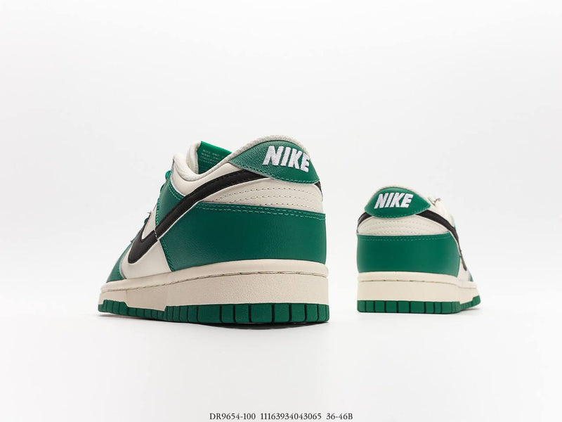 حذاء Nike Dunk Low “Lottery” باللونين الأبيض والأخضر