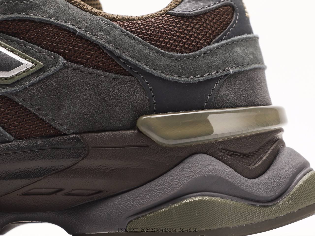 حذاء New Balance 9060 Blacktop Dark Moss