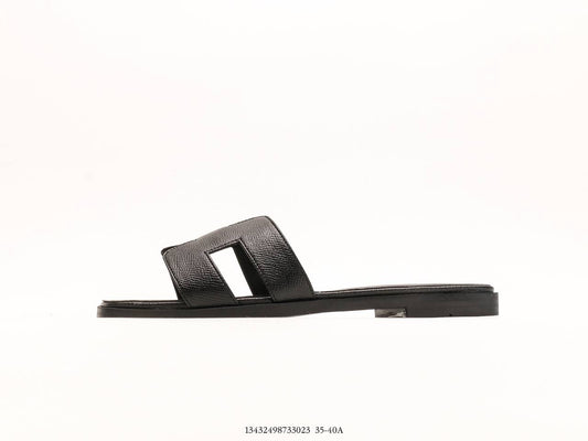 Hermès Chypre Sandal Triple Black