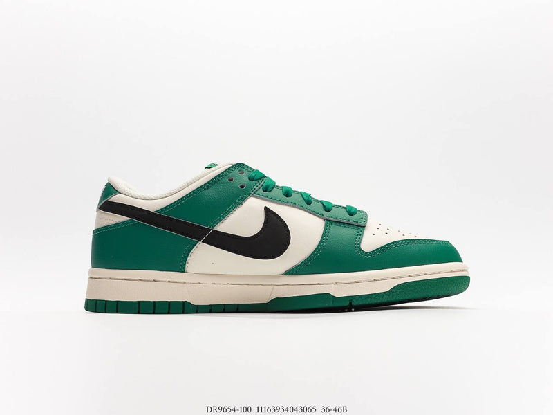حذاء Nike Dunk Low “Lottery” باللونين الأبيض والأخضر