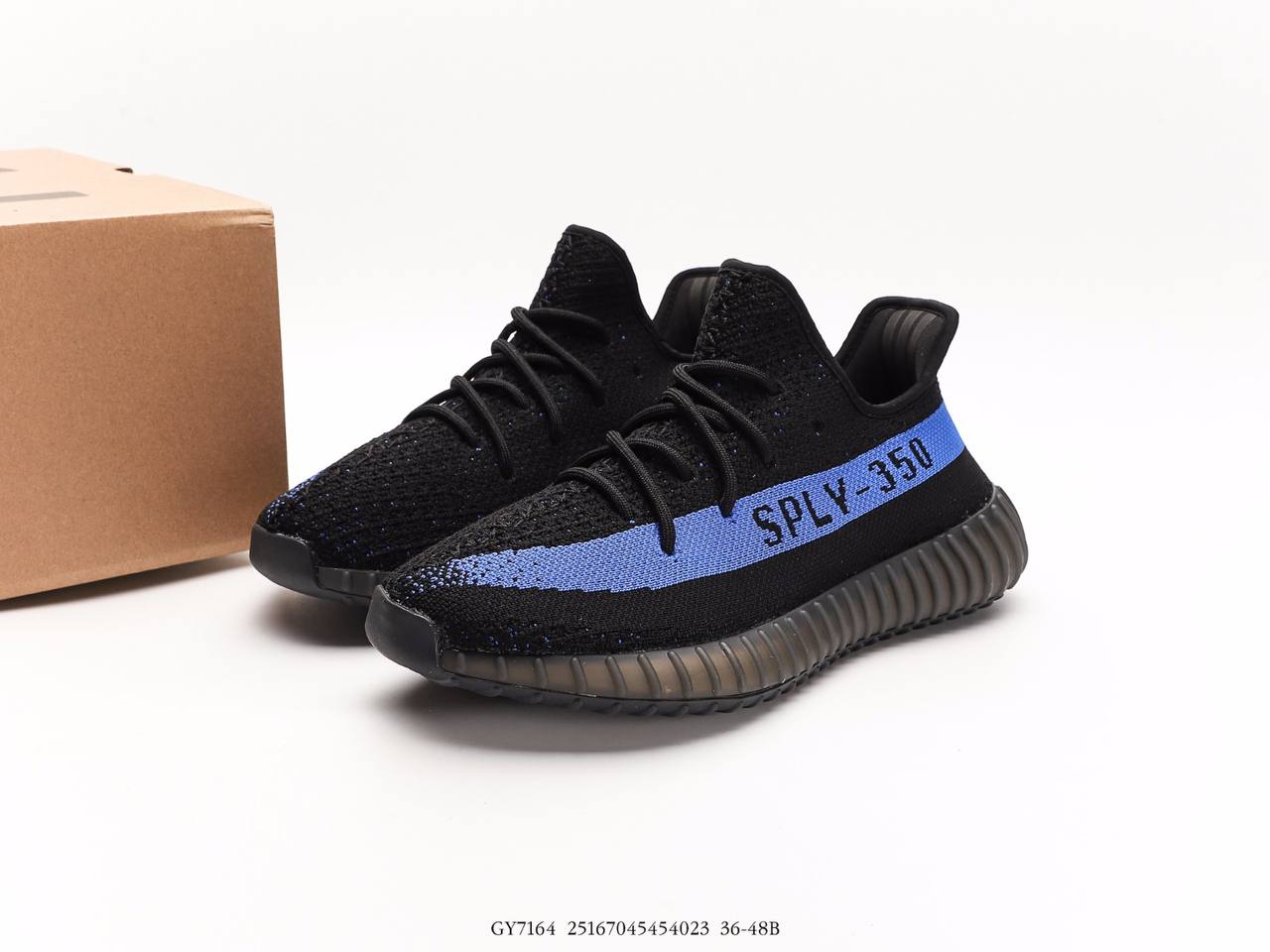 Adidas Yeezy Boost 350 V2Dazzling Blue "Black Blue"