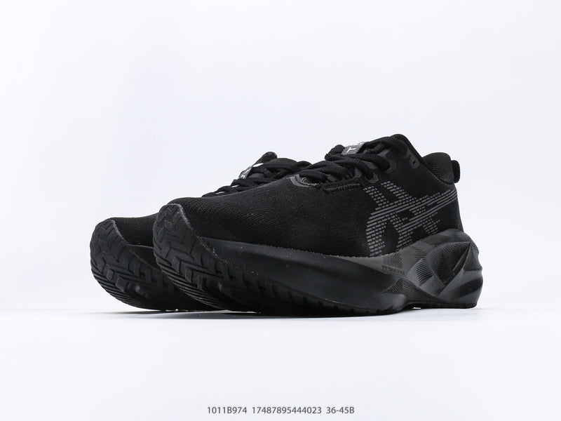 حذاء ASICS نوفابلاست 5 أسود ورمادي