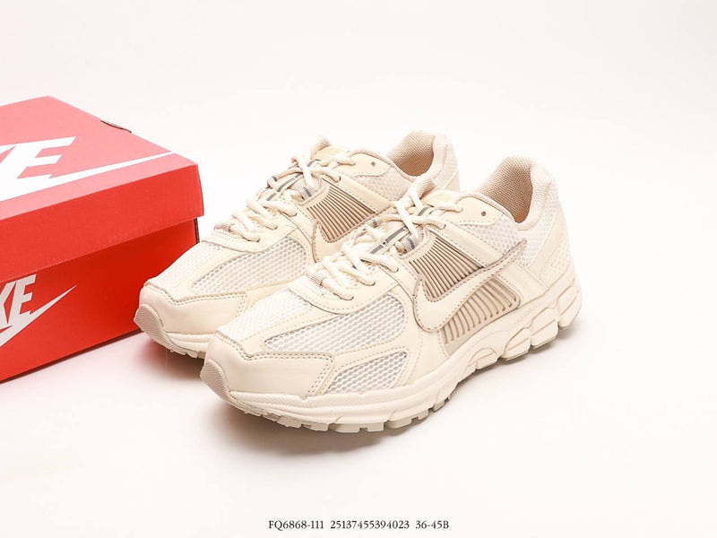 NIKE ZOOM Vomero 5   Sail Light Orewood Brown