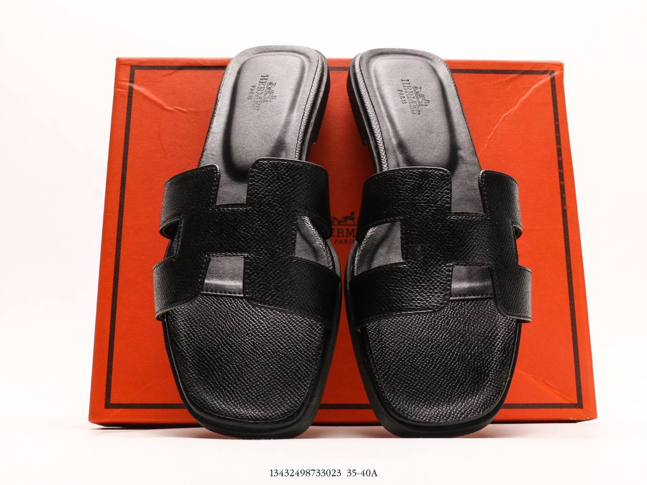 Hermès Chypre Sandal Triple Black