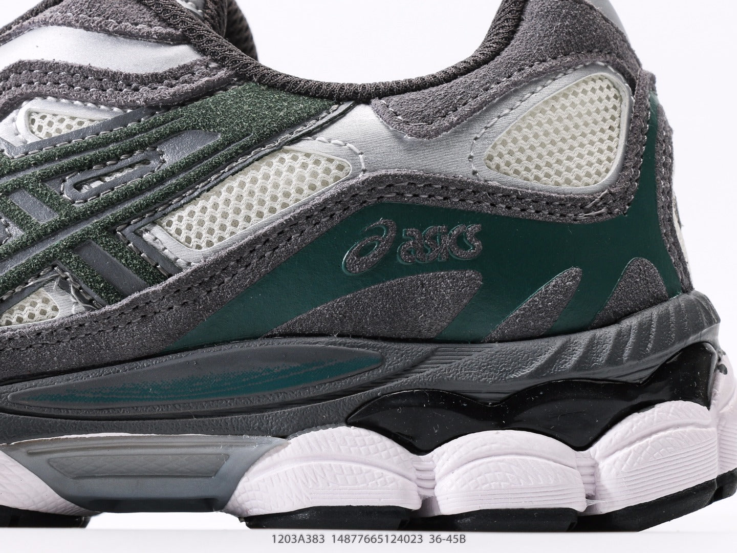 حذاء ASICS GEL-NYC "كريمي/رمادي فولاذي"