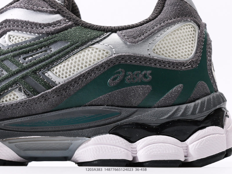 حذاء ASICS GEL-NYC "كريمي/رمادي فولاذي"