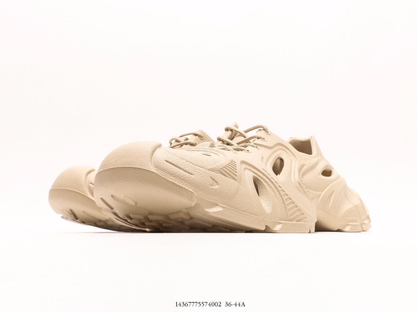 حذاء Balenciaga HD برباط باللون البيج