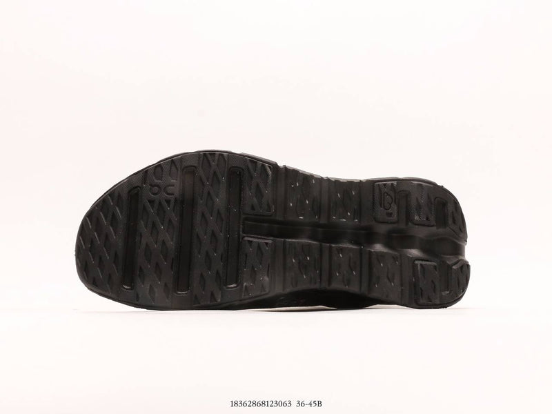 حول تشغيل Cloudtilt LOEWE All Black