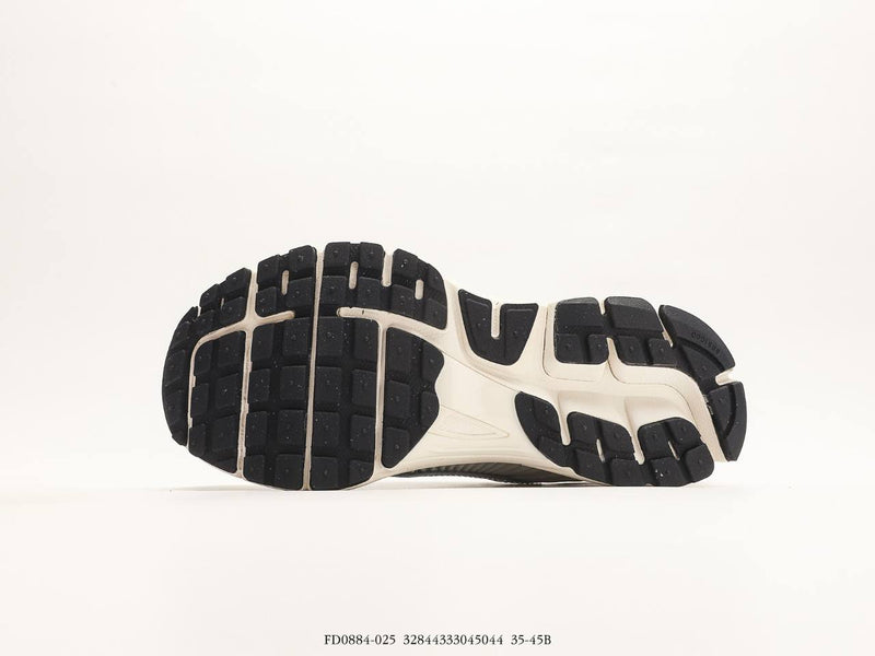 Nike NK Zoom Vomero 5 Chrome