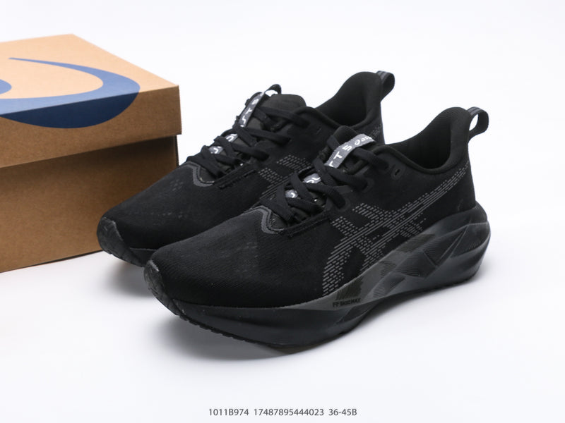 حذاء ASICS نوفابلاست 5 أسود ورمادي