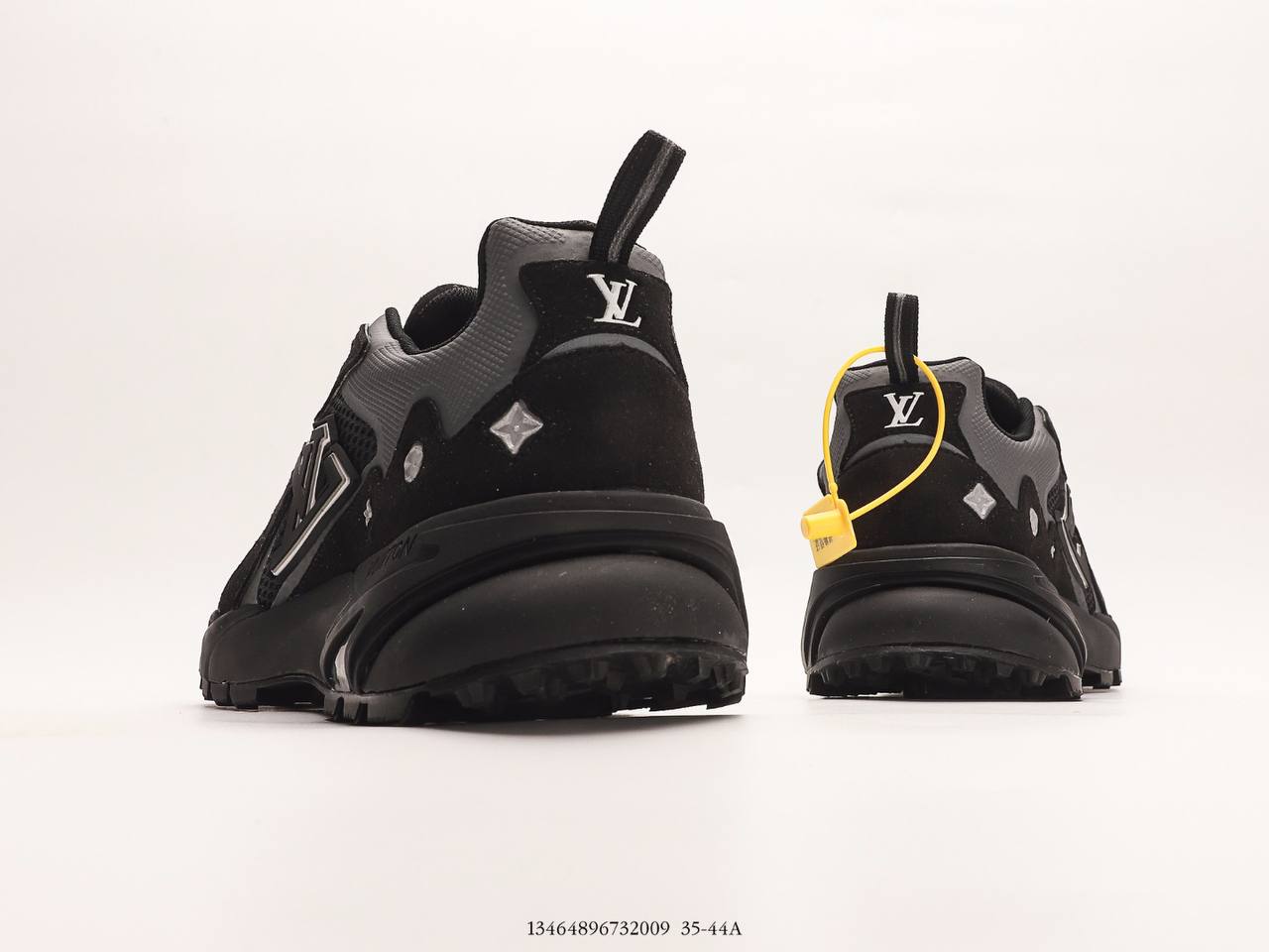 Louis Vuitton Skate Runner Tatic Black