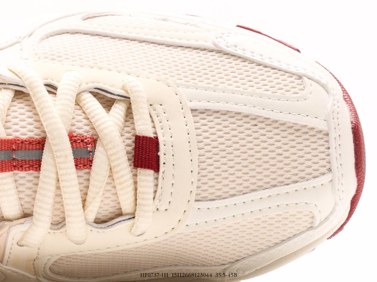 حذاء Nike Air Zoom Vomero 5 لعيد الحب