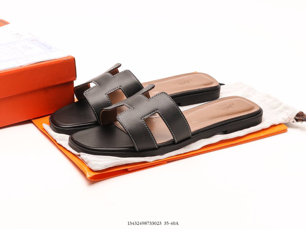 Hermès Chypre Sandal Black